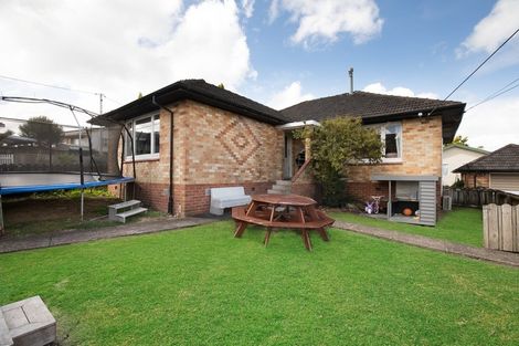 Photo of property in 2c Matipo Road, Te Atatu Peninsula, Auckland, 0610