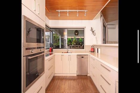 Photo of property in 48 Loloma Drive, Half Moon Bay, Auckland, 2012