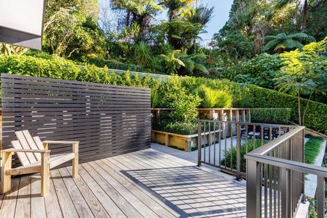 Photo of property in 4 Azalea Place, Brooklands, New Plymouth, 4310