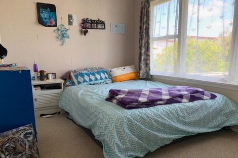 Photo of property in 15 Karaka Crescent, Levin, 5510