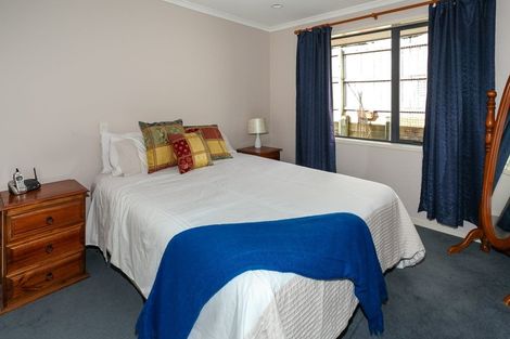 Photo of property in 98 Reynolds Road, Pukekohe, 2120