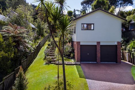 Photo of property in 143 Woodlands Park Road, Titirangi, Auckland, 0604