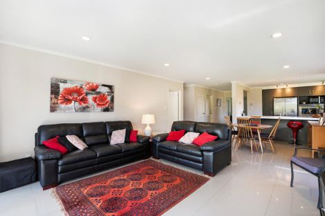 Photo of property in 19 Wawatai Drive, Karaka, Papakura, 2113