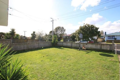 Photo of property in 35 Claymore Street, Manurewa, Auckland, 2102