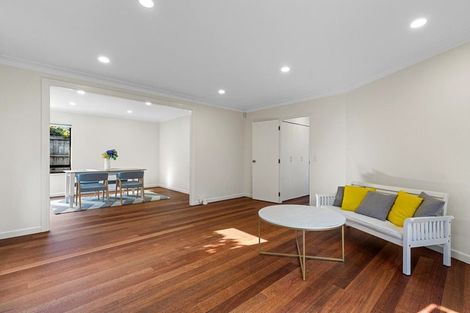 Photo of property in 2/11 Gordon Avenue, Forrest Hill, Auckland, 0620