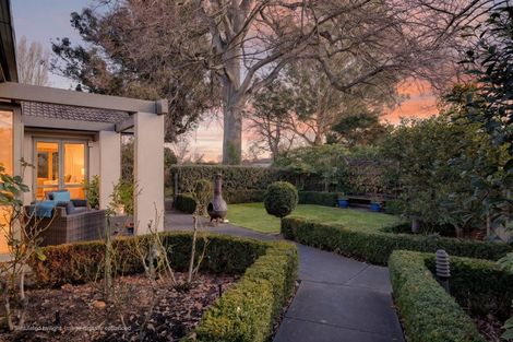 Photo of property in 6 Acorn Close, Waltham, Christchurch, 8023