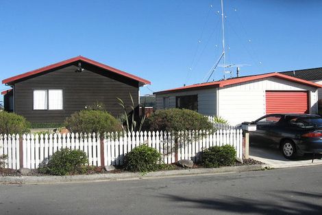 Photo of property in 14a Mcmanaway Grove, Stokes Valley, Lower Hutt, 5019
