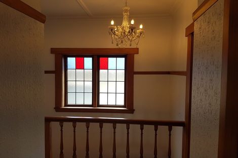 Photo of property in 17 Saint Michaels Crescent, Kelburn, Wellington, 6012