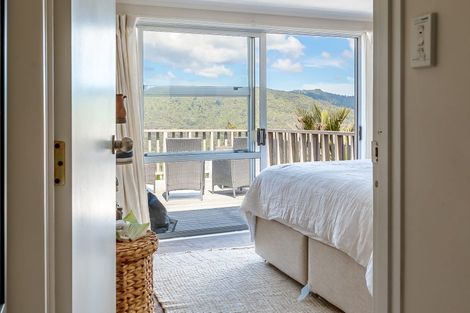 Photo of property in 13 Lookout Drive, Laingholm, Auckland, 0604