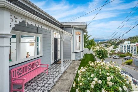 Photo of property in 2 Shannon Street, Mount Victoria, Wellington, 6011