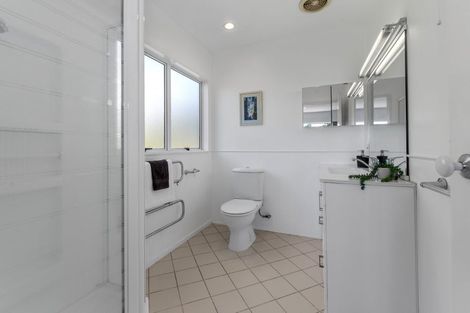 Photo of property in 1/16 Sailfish Drive, West Harbour, Auckland, 0618