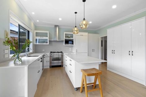 Photo of property in 176a Heta Road, Highlands Park, New Plymouth, 4312