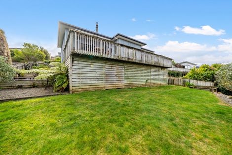 Photo of property in 13a Riverstone Drive, Riverstone Terraces, Upper Hutt, 5018