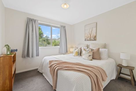 Photo of property in 94 Salamanca Road, Sunnynook, Auckland, 0620