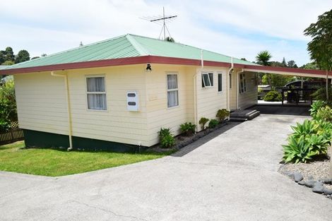 Photo of property in 2/45 Charlotte Street, Stanmore Bay, Whangaparaoa, 0932