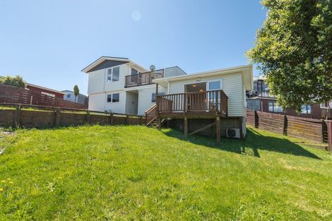 Photo of property in 29 Oakleigh Street, Maungaraki, Lower Hutt, 5010