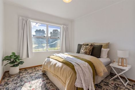 Photo of property in 42 Saffron Street, Birkdale, Auckland, 0626
