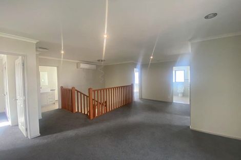 Photo of property in 23 Andy Crescent, Flat Bush, Auckland, 2016
