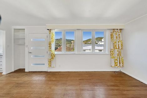 Photo of property in 27 Hathaway Avenue, Karori, Wellington, 6012