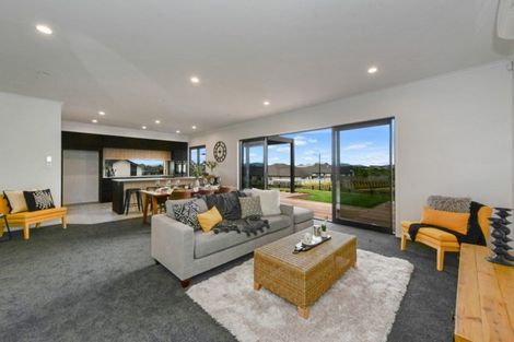 Photo of property in 1 Bosun Place, Te Atatu Peninsula, Auckland, 0610