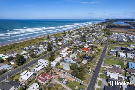 Photo of property in 25 Hanlen Avenue, Waihi Beach, 3611