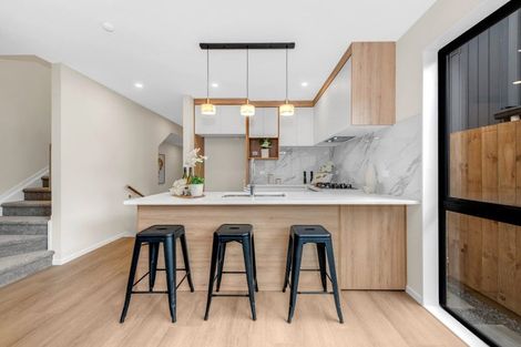 Photo of property in 22a Hearth Street, Flat Bush, 2019