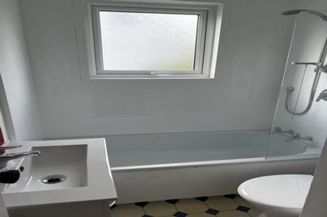 Photo of property in 3/49 Mandalay Terrace, Khandallah, Wellington, 6035