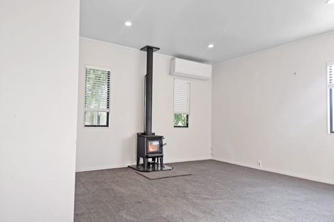 Photo of property in 1/12 Sundown Avenue, Manly, Whangaparaoa, 0930