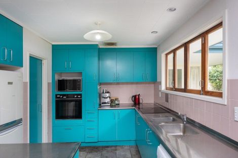 Photo of property in 17 Chilton Grove, Hokowhitu, Palmerston North, 4410