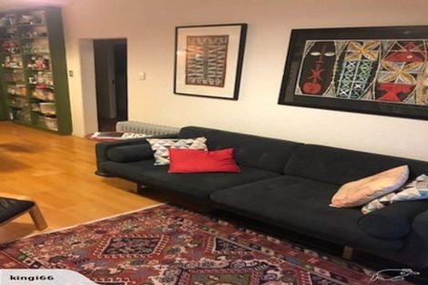 Photo of property in Kingsgate Flats, 10 Austin Street, Mount Victoria, Wellington, 6011