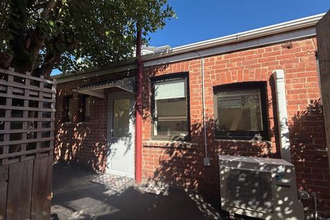 Photo of property in 60 Royal Terrace, Dunedin Central, Dunedin, 9016