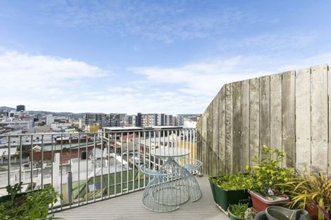 Photo of property in Qba Apartments, 4l/51 Webb Street, Mount Cook, Wellington, 6011