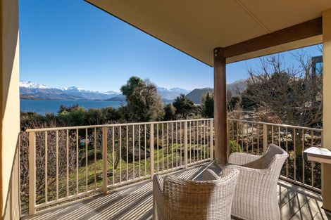 Photo of property in 337 Beacon Point Road, Wanaka, 9305