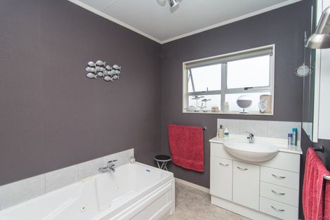 Photo of property in 207 Otipua Road, West End, Timaru, 7910