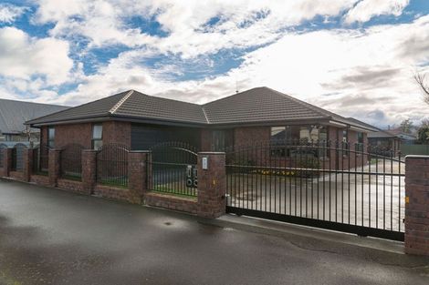 Photo of property in 201 High Street, Dannevirke, 4930