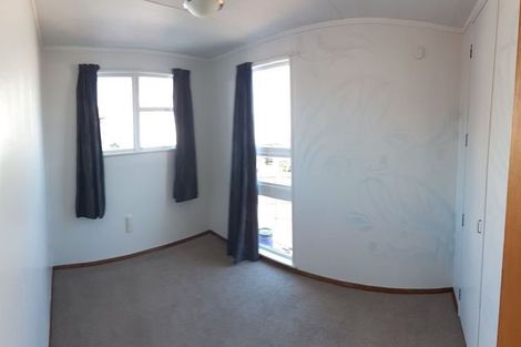 Photo of property in 6 Brougham Place, West Harbour, Auckland, 0618