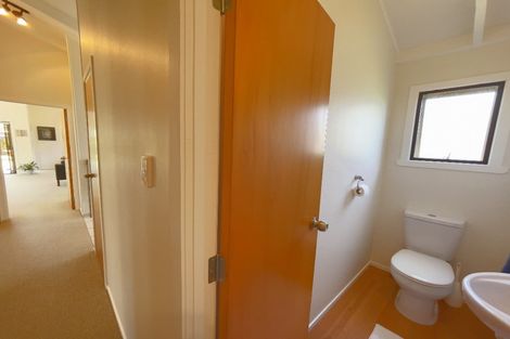 Photo of property in 402 Linton Crescent, Whangamata, 3620