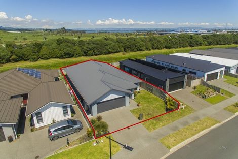 Photo of property in 67 Awatira Drive, Papamoa Beach, Papamoa, 3118