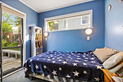 Photo of property in 62 Stottholm Road, Titirangi, Auckland, 0604