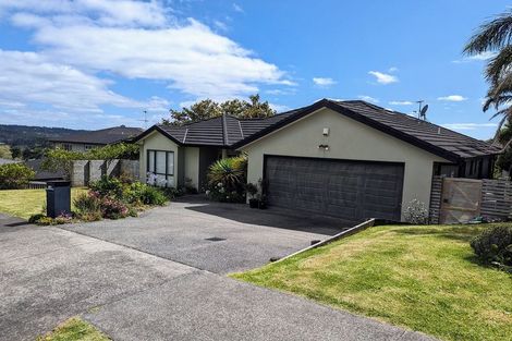 Photo of property in 180 Kittiwake Drive, Schnapper Rock, Auckland, 0632