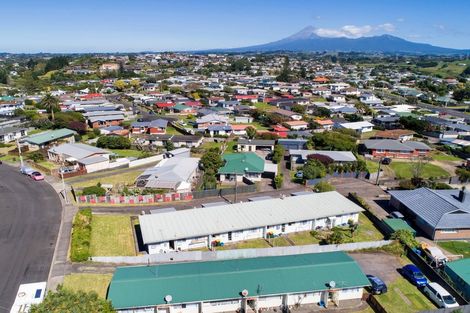 Photo of property in 26 Simons Street, Moturoa, New Plymouth, 4310