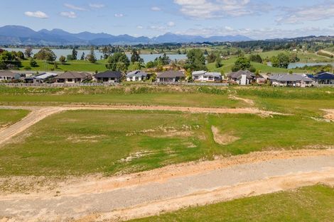 Photo of property in 2 Les Wakefield Road, Mapua, 7005