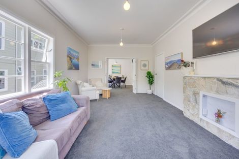 Photo of property in 42 Ashleigh Crescent, Miramar, Wellington, 6022