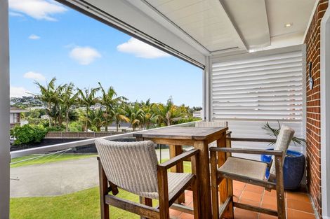 Photo of property in 2/35 Rangitoto Terrace, Milford, Auckland, 0620