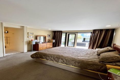 Photo of property in Highwic, 2/32 Hobson Street, Thorndon, Wellington, 6011