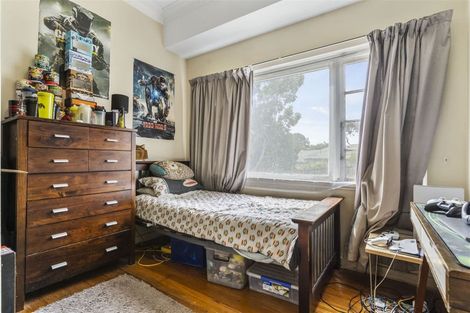 Photo of property in 2/1 Diomede Street, Bayswater, Auckland, 0622