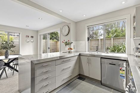 Photo of property in 41 Forres Street, Seatoun, Wellington, 6022