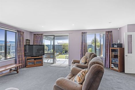Photo of property in 12 Highwood Lane, Burnside, Christchurch, 8053