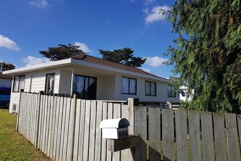 Photo of property in 1/85 Luanda Drive, Ranui, Auckland, 0612