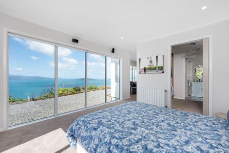 Photo of property in 27 Cromwell Point, Newlands, Wellington, 6037